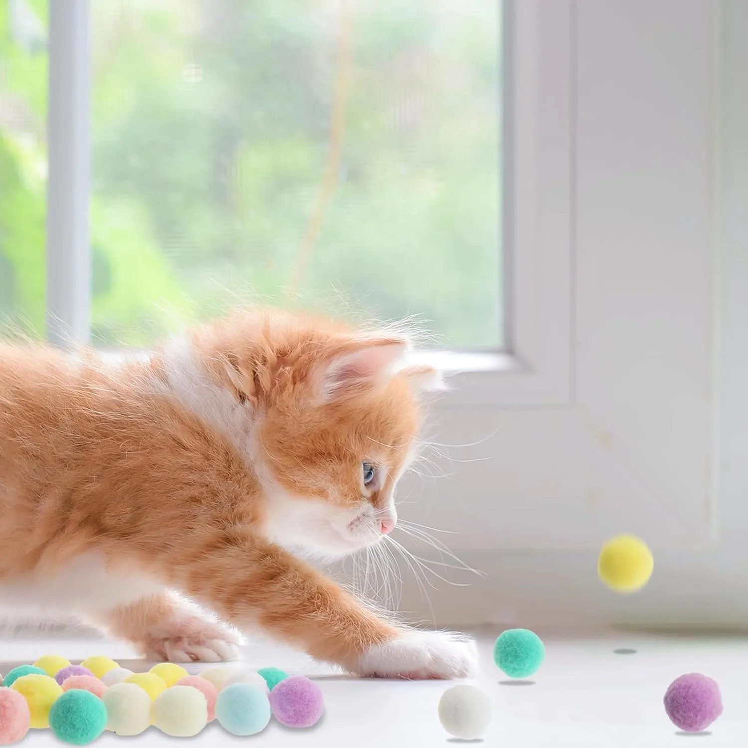 30Pcs Cat Pom Pom Ball Toy, Soft Plush Interactive Cat Balls 3cm/1.18in Kitten Toy for Training and Play for Indoor Pet Kitten Pursue Roll Fetch(Colorful)