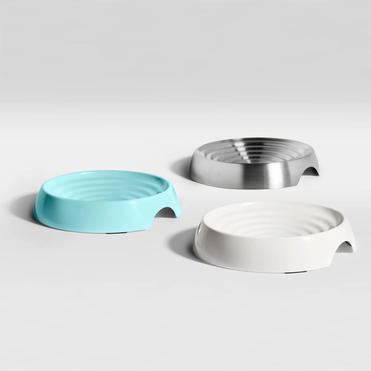 CatGuru Cat Bowls, Whisker Friendly Cat Food Bowl for Indoor Cats, Reliefs Whisker Fatigue, Wide Pet Bowl, Non Slip Pet Feeding Bowls, Shallow Kitten Dish (Set of 2, Marshmallow)